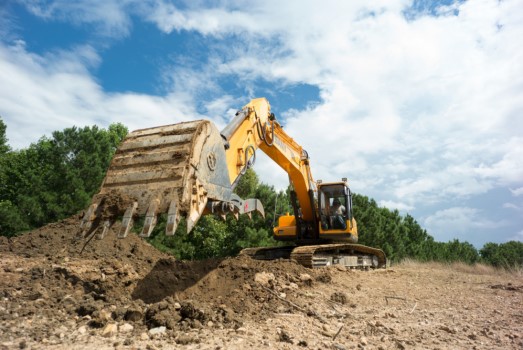 Excavadora SANY SY215C con motor Cummins